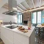 Bravissimo Mercaders, Beautiful 3 Bedroom Apartamento *