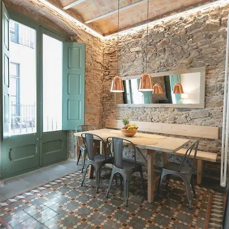 Bravissimo Mercaders, Beautiful 3 Bedroom Appartamento