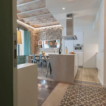 Appartamento Bravissimo Mercaders, Beautiful 3 Bedroom